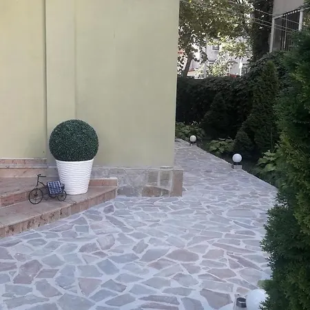 Vila 33 * Констанца