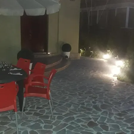 Vila 33 Constanţa
